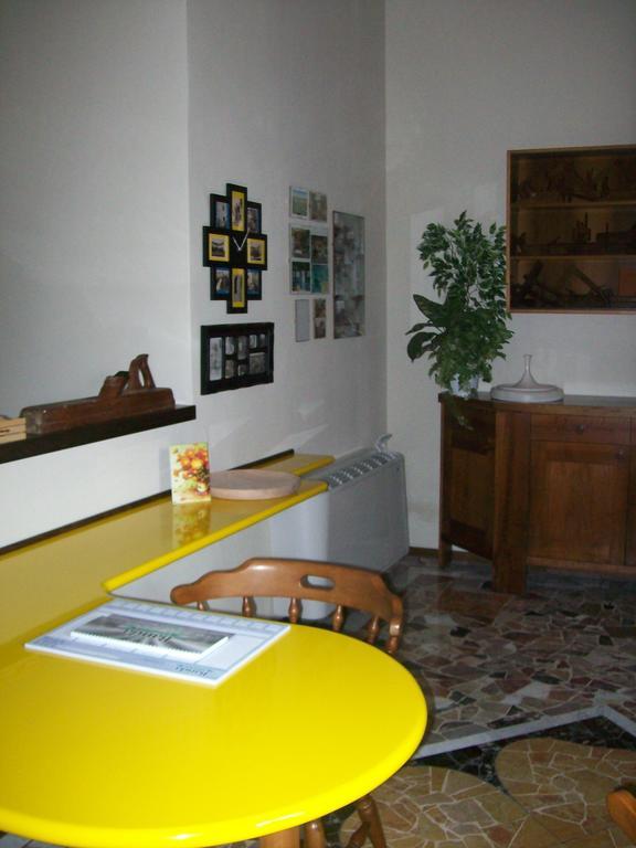 La Bottega Del Falegname Vanzaghello Екстериор снимка