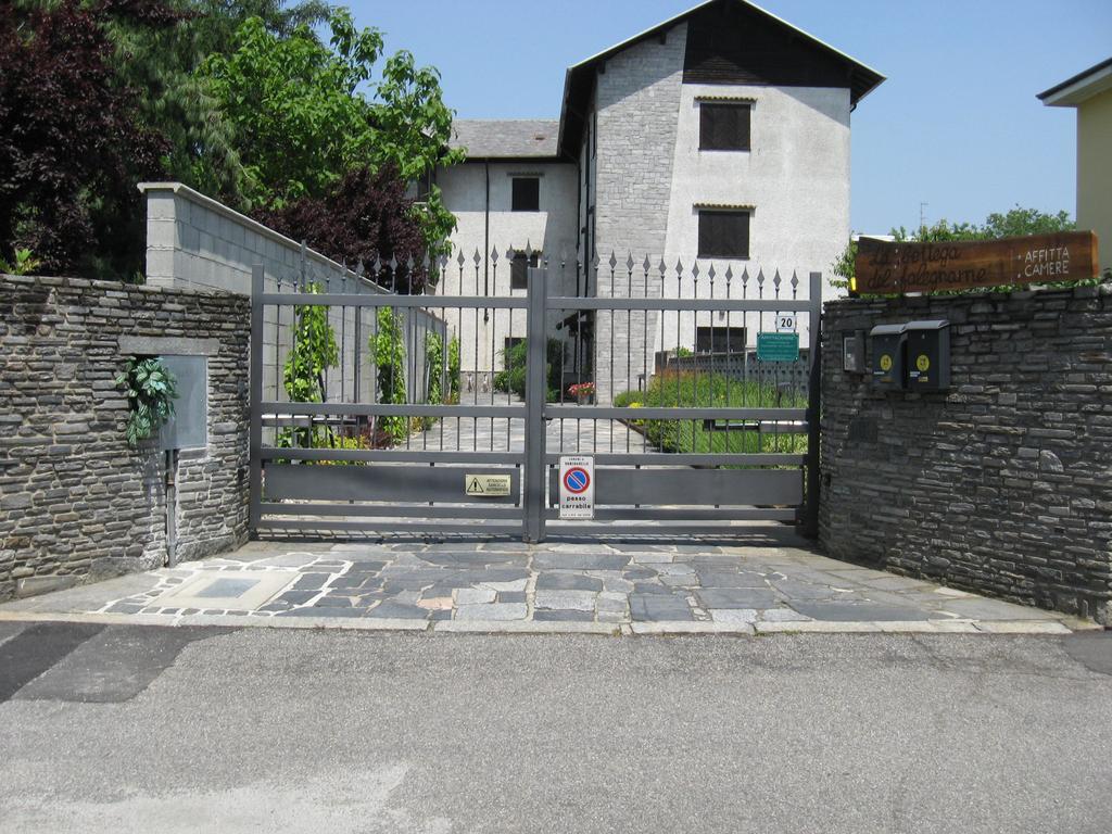La Bottega Del Falegname Vanzaghello Екстериор снимка